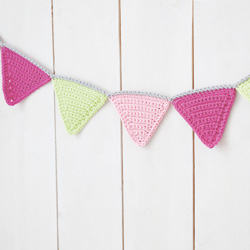 Everyday Crochet by June Gilbank - Practice Project 3: Triangle Bunting
