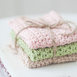 Idiot's Guides: Crochet by June Gilbank - Practice Project 1: Three Simple Washcloths