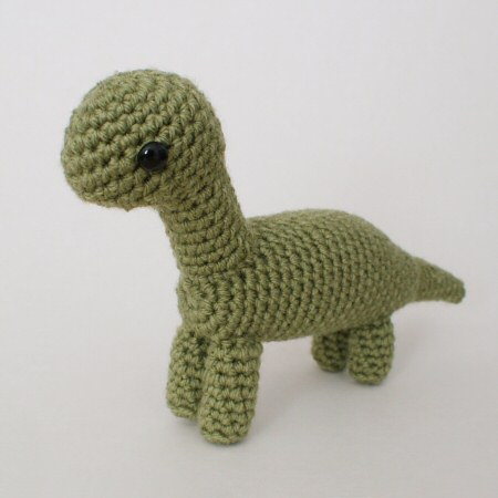 crocheted brachiosaurus dinosaur by planetjune