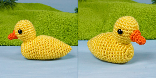 single-coloured ducklings, from the Ducklings and Goslings crochet pattern by PlanetJune