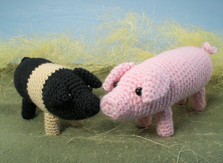 Farmyard Pigs amigurumi crochet pattern by PlanetJune