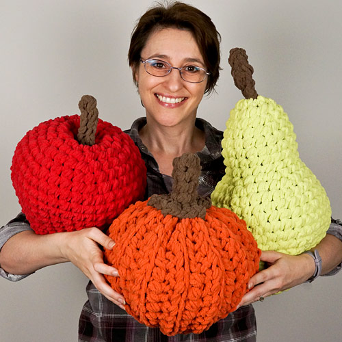 giant Amigurumi Apple, Pumpkin and Pear (crochet patterns by PlanetJune)