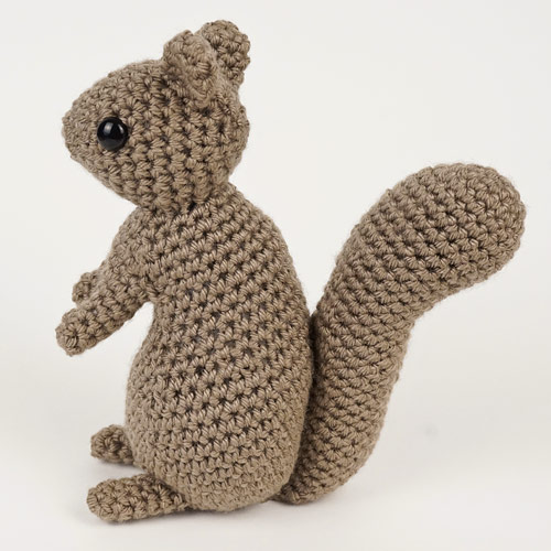 Grey Squirrel from Squirrel crochet pattern by PlanetJune