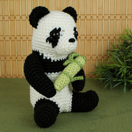 giant panda amigurumi crochet pattern by planetjune