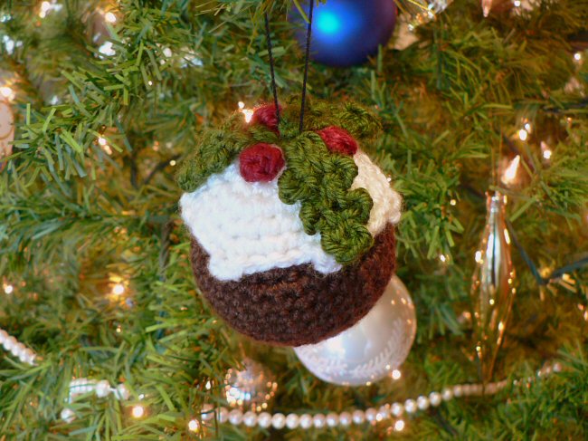 crocheted christmas pudding by planetjune