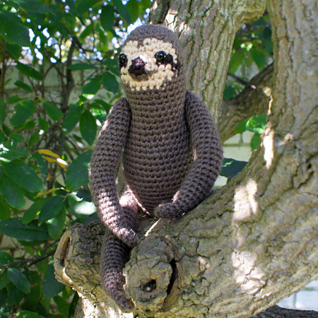 sloth amigurumi crochet pattern by planetjune