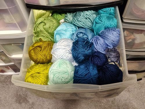 worsted weight yarn colour swatches