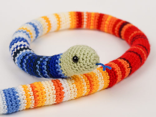 Temperature Snake crochet pattern by PlanetJune