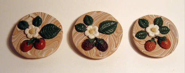 FIMO fridge magnets, faux wood and berries FIMO fridge magnets, faux wood and berries