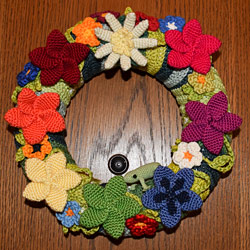 crocheted wreath by petrOlly, patterns by planetjune