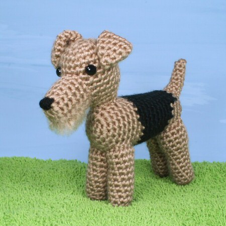 AmiDogs Airedale Terrier amigurumi crochet pattern by planetjune