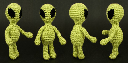 Aliens amigurumi crochet pattern by PlanetJune