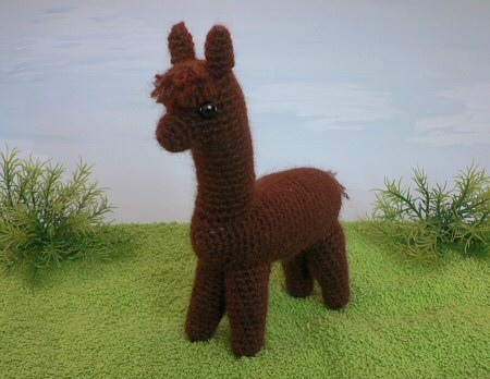 amigurumi alpaca by planetjune