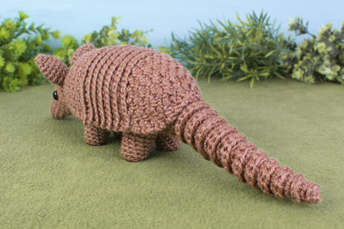 Armadillo crochet pattern by PlanetJune