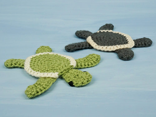 Baby Sea Turtle Applique crochet pattern by PlanetJune