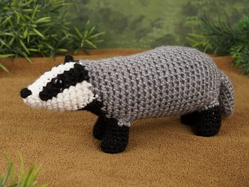 Badger crochet pattern by PlanetJune