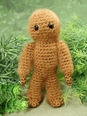 crocheted bigfoot by planetjune