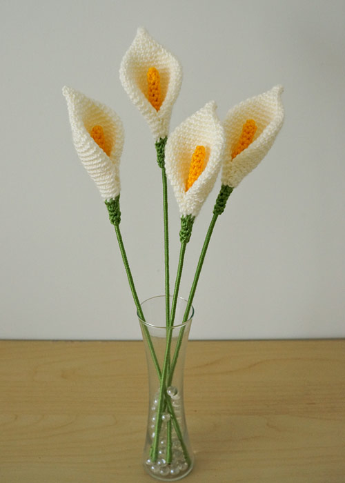 calla lily / peace lily crochet pattern by planetjune