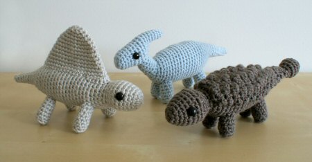 crocheted dinosaurs by planetjune