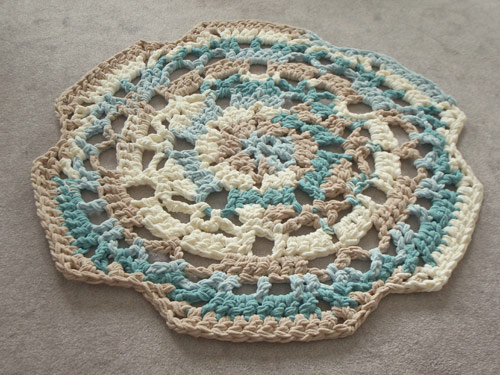 extreme crochet rug
