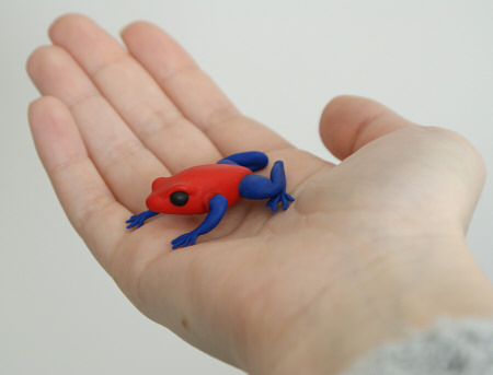 strawberry poison dart frog polymer clay sculpture by planetjune