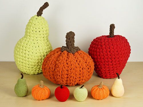 giant and regular Amigurumi Apple, Pumpkin and Pear (crochet patterns by PlanetJune)