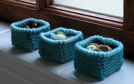 crocheted square gift boxes by planetjune
