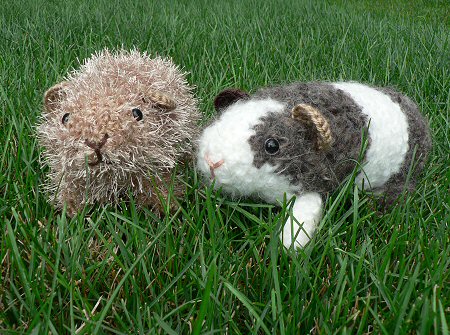 Fuzzy Guinea Pig amigurumi crochet pattern by PlanetJune