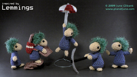 amigurumi lemmings, based on the Mop Top Mascots pattern by PlanetJune