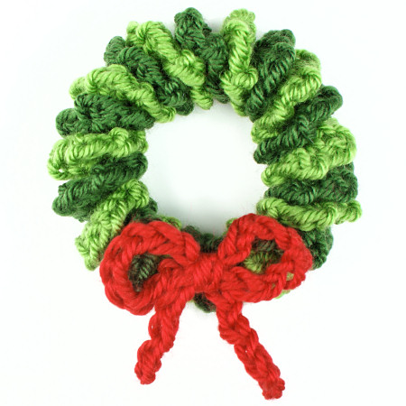 mini wreath ornament crochet pattern by planetjune
