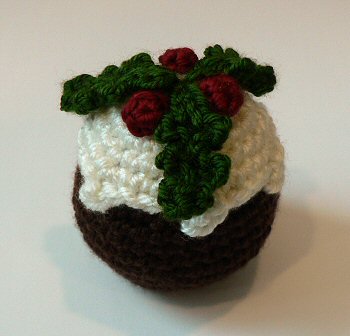 crocheted christmas pudding