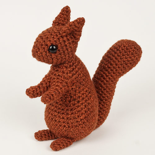 Red Squirrel from Squirrel crochet pattern by PlanetJune