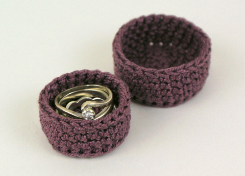 ring box based on Handy Baskets by June Gilbank