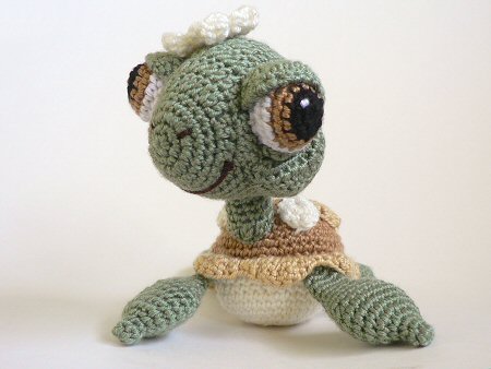 crocheted seaturtle