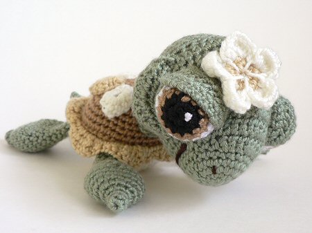 crocheted seaturtle