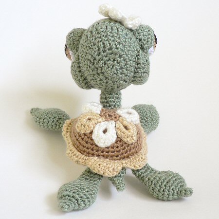 crocheted seaturtle