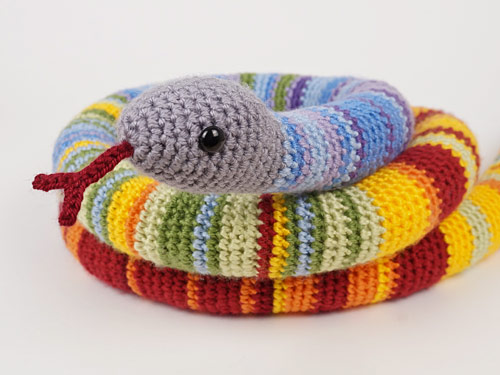 Temperature Snake crochet pattern by PlanetJune