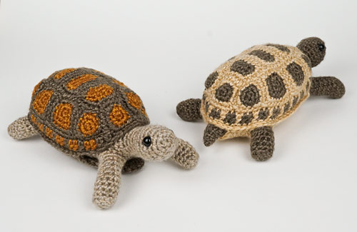 Tortoise crochet pattern by PlanetJune