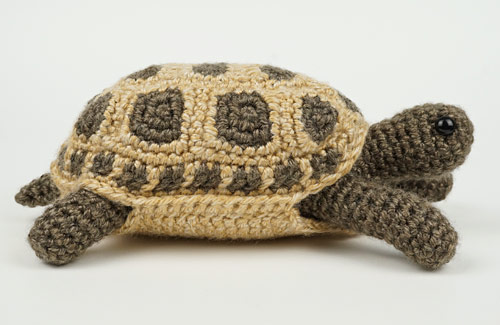 Tortoise crochet pattern by PlanetJune