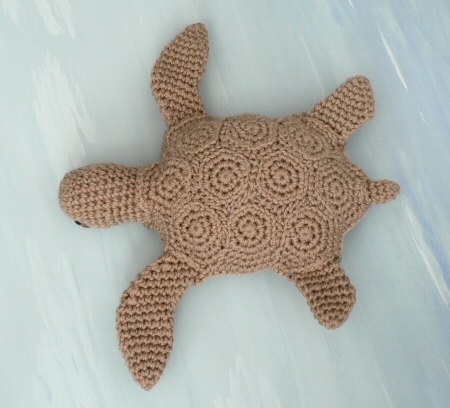 crocheted sea turtle by planetjune