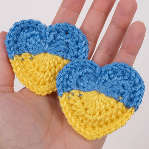 love hearts crochet pattern by planetjune - two-tone hearts variants