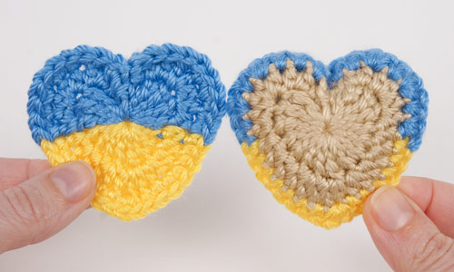 love hearts crochet pattern by planetjune - two-tone hearts variants