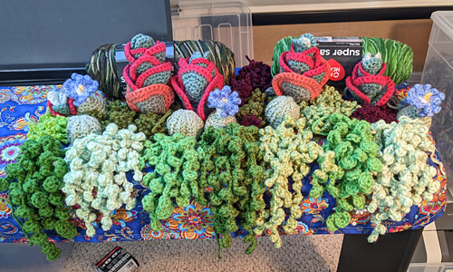 PlanetJune Stories: Diane's Modular Crocheted Succulent Arrangements
