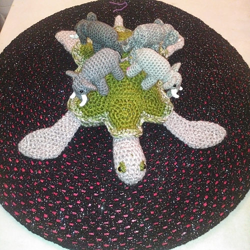 Extreme Crochet: Giant Rug – PlanetJune by June Gilbank: Blog