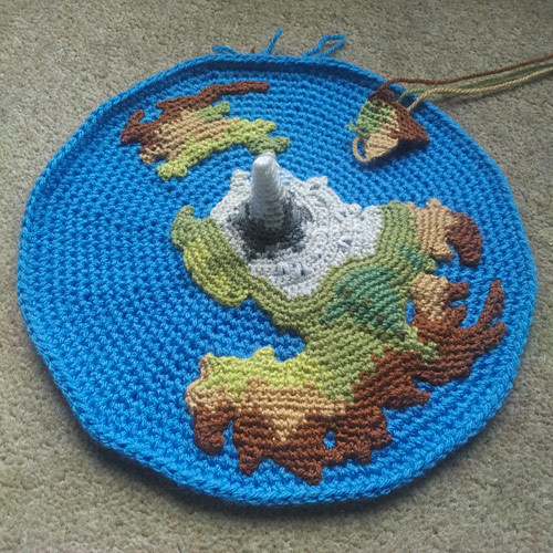 PlanetJune Stories: Going Postal: Hils' amigurumi Discworld postbox topper