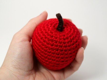 amigurumi apple by planetjune