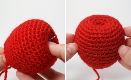 Needlesculpting the dimple at the top of an Amigurumi Apple