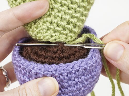 crochet tutorial photo showing my hands