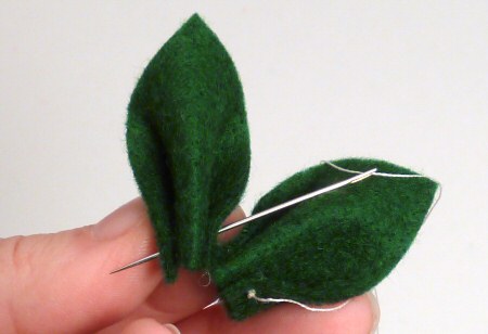 felt poinsettia tutorial