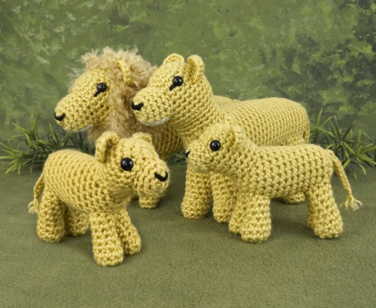 Lion Family amigurumi crochet patterns (lion, lioness and cub) - Click Image to Close